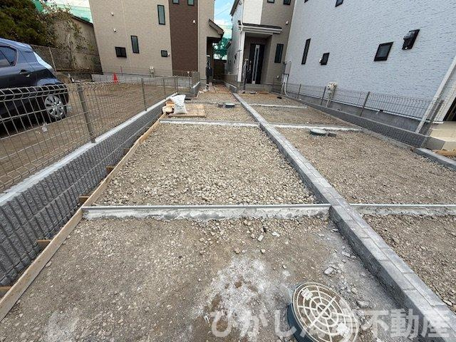 茅ヶ崎市東海岸南4丁目　新築戸建　全５棟の駐車場|12月5日撮影　外構工事中　駐車スペース