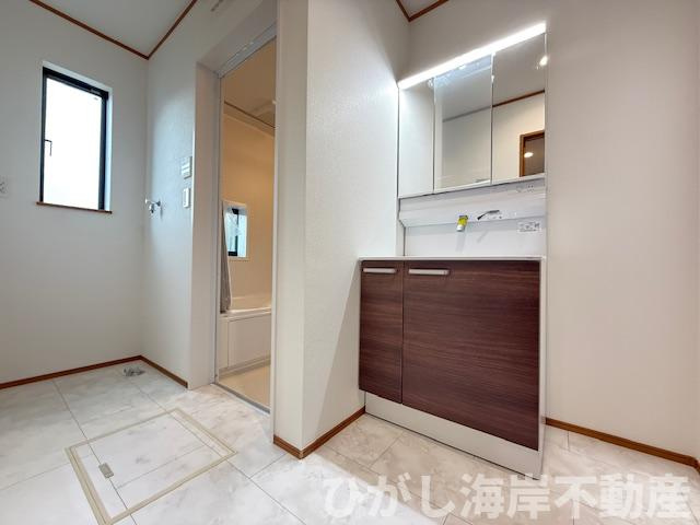 茅ヶ崎市東海岸南4丁目　新築戸建　全５棟の脱衣所|脱衣スペース