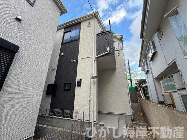 茅ヶ崎市東海岸南4丁目　新築戸建　全５棟の外観|12月5日撮影　外構工事中　現地外観