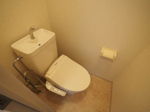 サンクチュアリー久留米Ⅴのトイレ|嬉しい温水洗浄便座付き♪