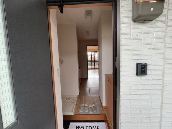 マーサ・ジュネスの玄関|シューズボックス付きの玄関です☆