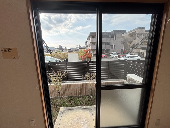 マーサ・ジュネスのバルコニー|陽当たり良好なバルコニーです♪