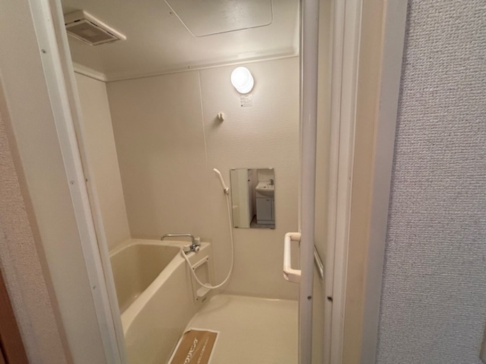 マーサ・ジュネスの浴室|きれいなお風呂です♪