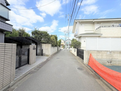 【前面道路含む現地写真】 | 【仲介手数料４００万円が５０％ＯＦＦ！】■ウルトラマン商店街から３０ｍ入った住宅街 | 【仲介手数料４００万円が５０％ＯＦＦ！！】
■ウルトラマン商店街から３０ｍ入った住宅街という好立地
■お好きなハウスメーカーで建築いただけます。
■各ハウスメーカーを少しお安くご紹介可能です。