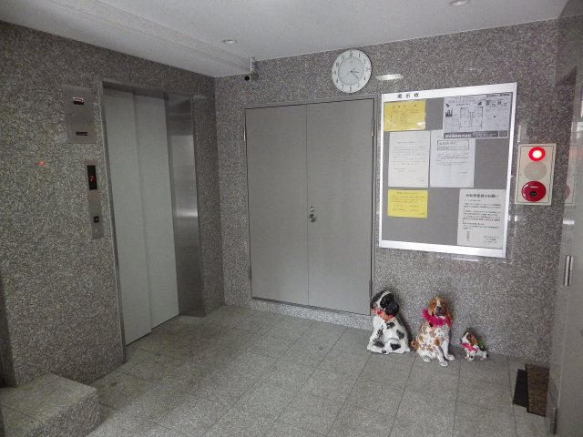 リベール入谷のロビー