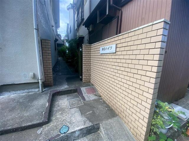 ＭＯハイツのエントランス