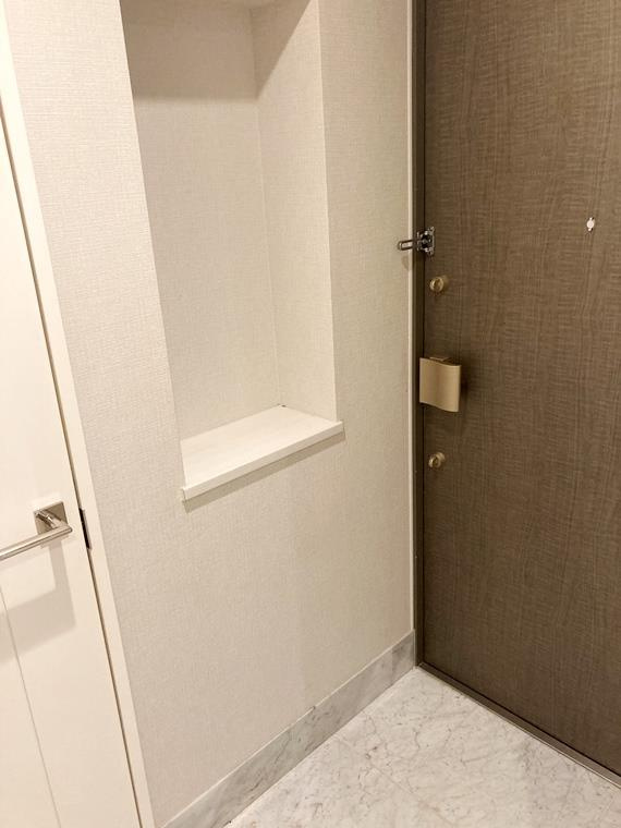 インプレストコア神楽坂の玄関