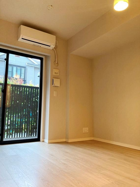 インプレストコア神楽坂の居間・リビング