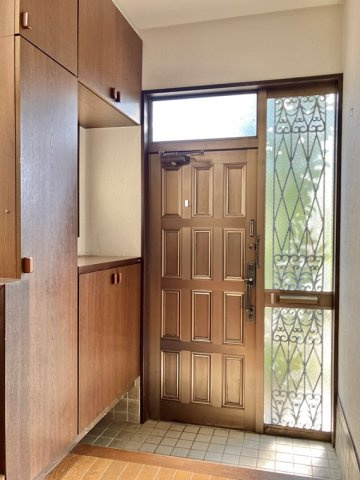 戸塚町戸建の玄関