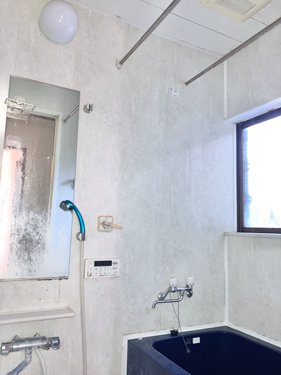 戸塚町戸建の浴室