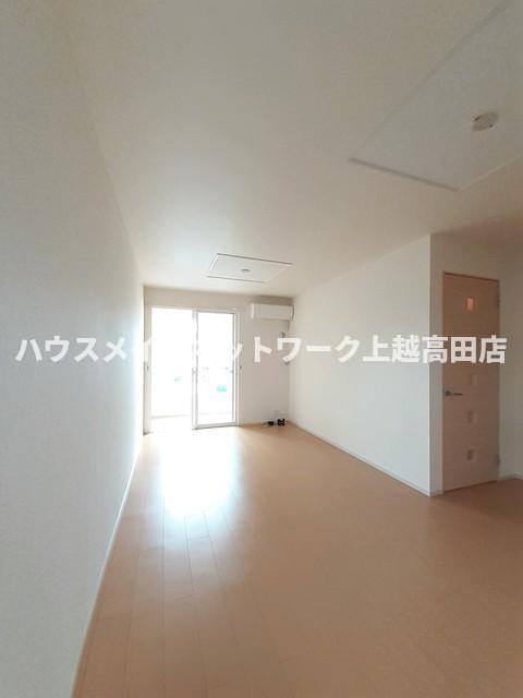 カーサ・アマーレＳＡＩＷＡＩⅠの居間・リビング|ＬＤＫ