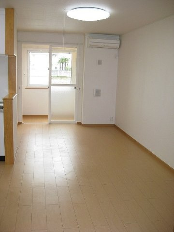 オービットＢの居間・リビング