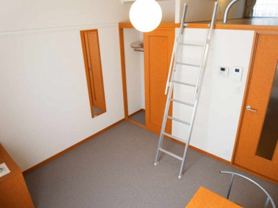 【居間・リビング】 | レオパレス羽鳥弐番館 | 仕様、設備は現況と異なる場合があります。