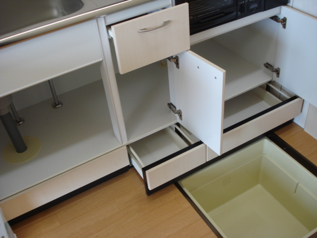 フラワーハウスの収納|１Ｆキッチン収納