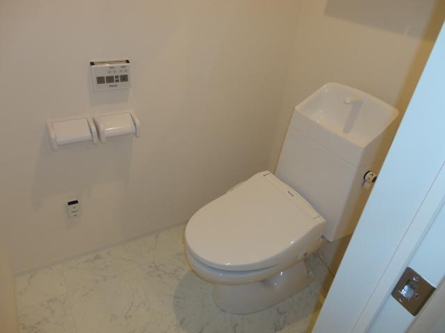 エマーソン上星川のトイレ|シャワー付トイレ