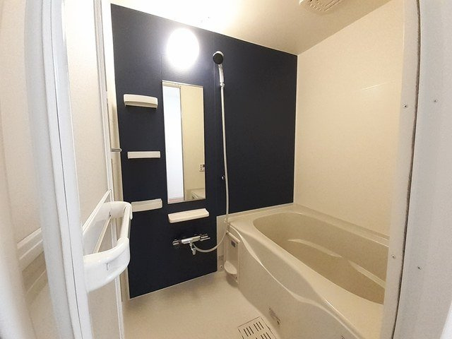 リブレ守護町Ａの浴室|コンパクトで使いやすいお風呂です