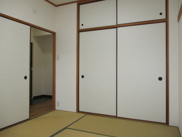 サンドミールの寝室