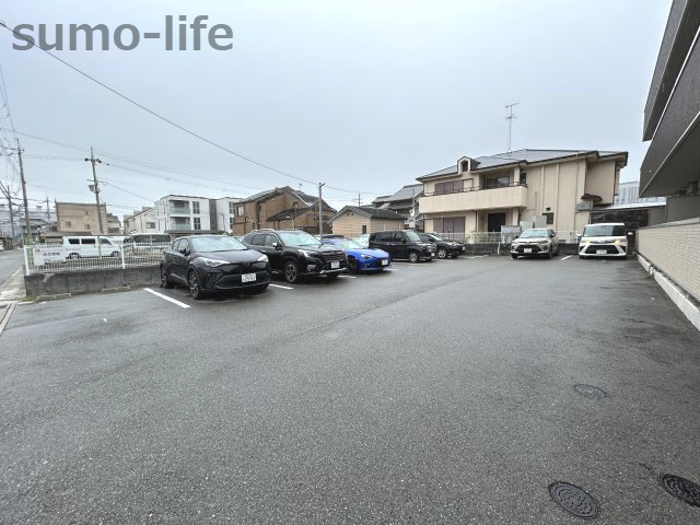 HEART-TOWN 伊丹の駐車場