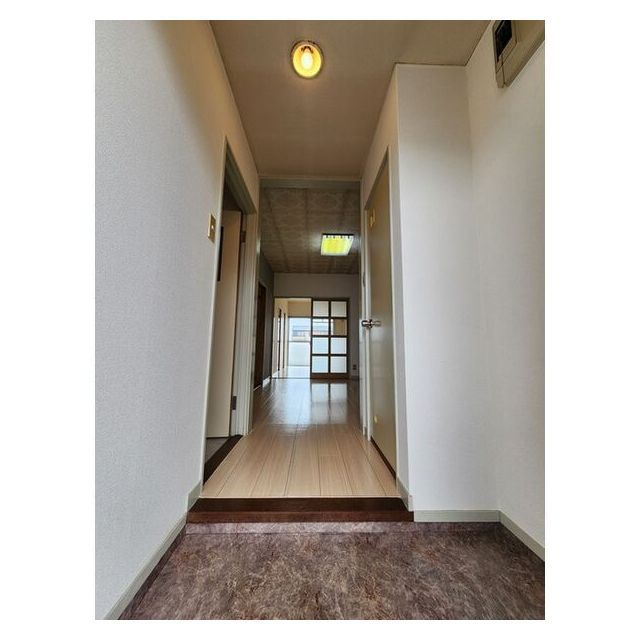 羽島郡笠松町北及のアパートの玄関