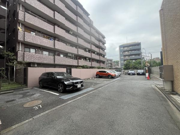 クレッセント溝の口の駐車場|空き状況に関しましてはお気軽にお問合せ下さいませ。
