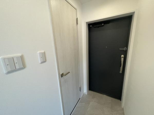 【玄関】 | プラティーノ多摩川鵜の木弐番館 | 玄関回りも綺麗にまとまっています