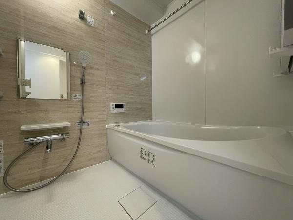 プラティーノ多摩川鵜の木弐番館の浴室|ゆったりとお過ごしいただけるバスルームです。心と身体の疲れを癒してくれる安らぎの空間♪