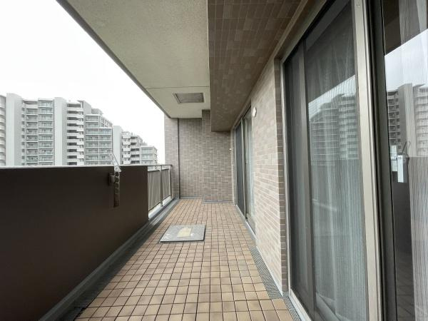 【バルコニー】 | ブラウトリエ | 日当たりのよいバルコニー