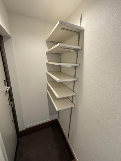 【玄関】 | カーサエウレカ | 写真は入居前の過去のものです。