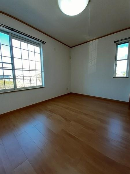 チェリーコート５の洋室