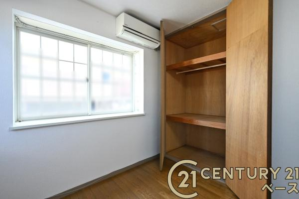 北葛城郡上牧町米山台２丁目の中古一戸建の収納|■現地撮影写真■収納スペース付きで整理整頓も楽々！