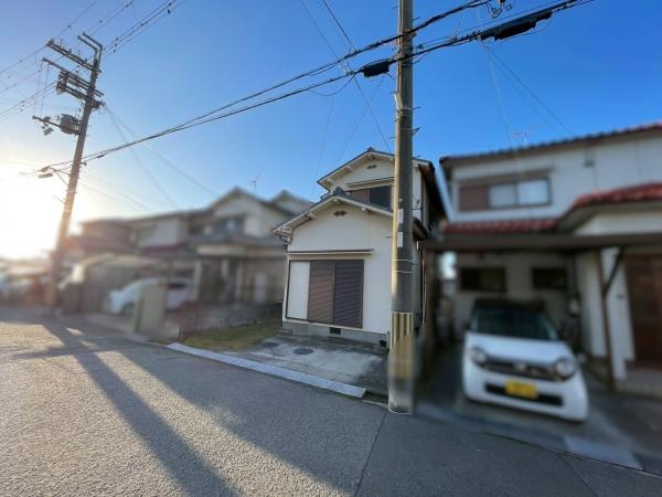 和歌山市梅原　中古戸建の前面道路含む現地写真