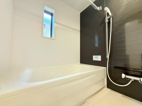 岩出市南大池第2-1号棟　新築戸建の浴室