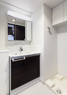 【洗面所】 | レオンコンフォート南堀江 | デザイン性のある洗面化粧台♪