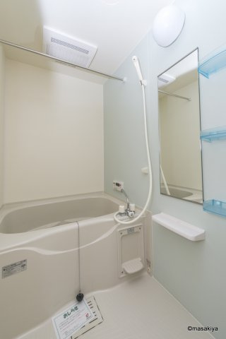 ガーデンハウス朝日山　Eの浴室