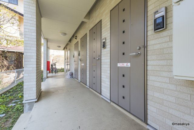 ガーデンハウス朝日山　Eのエントランス