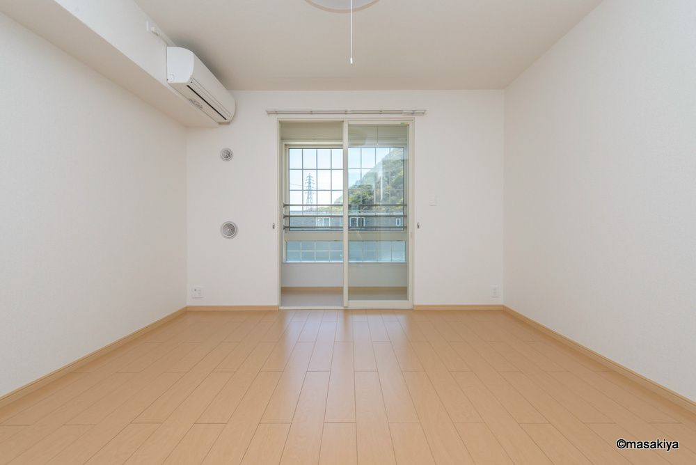 ガーデンハウス朝日山　Eの居間・リビング|リビング