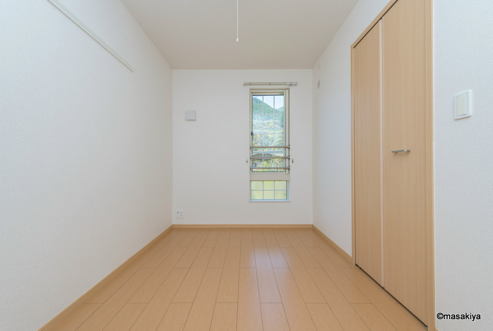 ガーデンハウス朝日山　Eの寝室|ベッドルーム