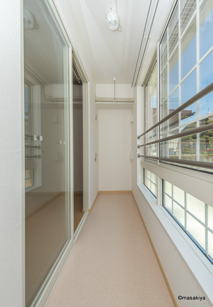 ガーデンハウス朝日山　Eのバルコニー|サンルーム