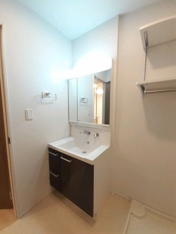 ラヴィ　Ⅰの洗面所