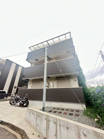 神戸市垂水区平磯２丁目のアパートの外観