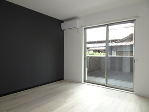 神戸市垂水区平磯２丁目のアパートの居間・リビング