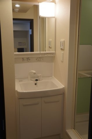 レオネクスト東小金井の内装|独立洗面台