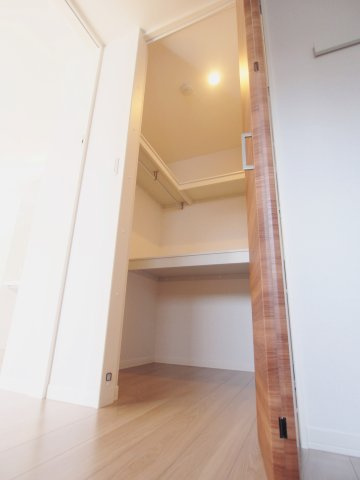 メゾン府中南の収納