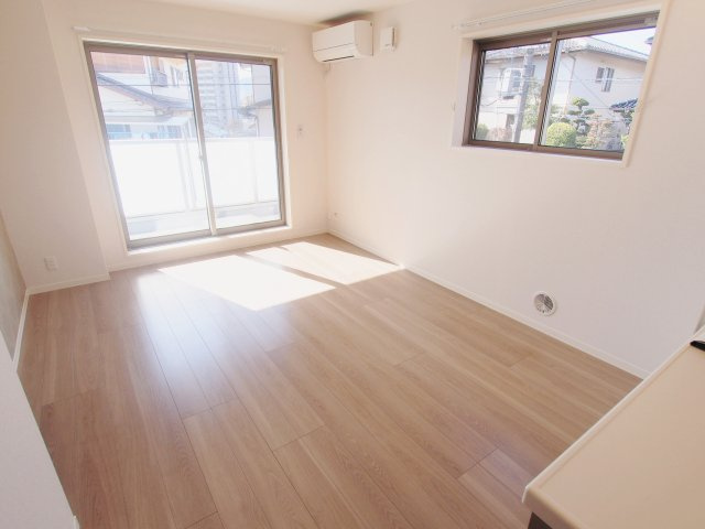 メゾン府中南の居間・リビング