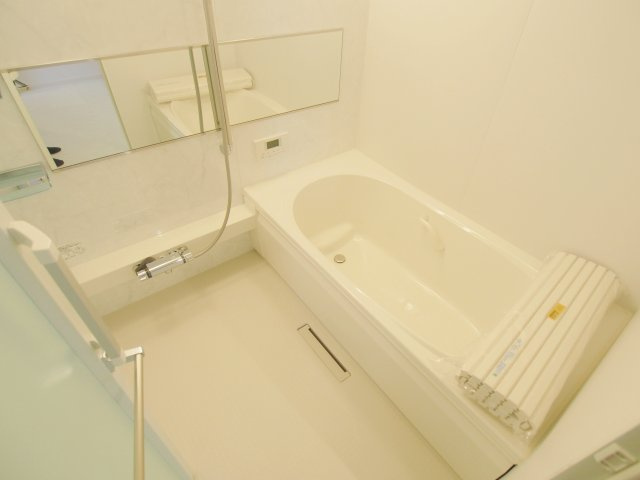 メゾン府中南の浴室