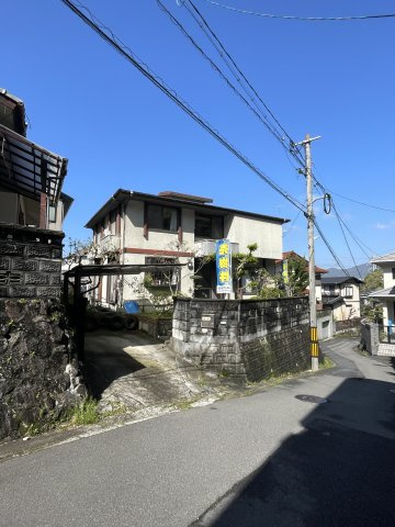 牛田新町3丁目　土地（古家あり）の外観|周辺は交通量も少なく、小さいお子様のいらっしゃるご家族も安心してお住まいいただけます。