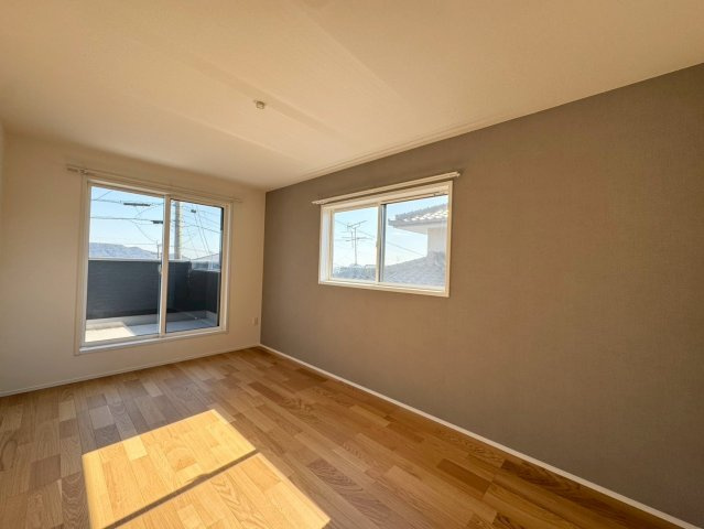 SUN COURTーサンコート－小倉南区沼緑町3丁目【小倉南区　新築戸建て】の洋室|主寝室にもなる広々とした洋室は7.5帖♪こちらには大容量のWIC完備♪　【小倉南区　新築戸建て】