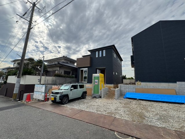 【前面道路含む現地写真】の画像