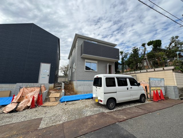 【前面道路含む現地写真】の画像