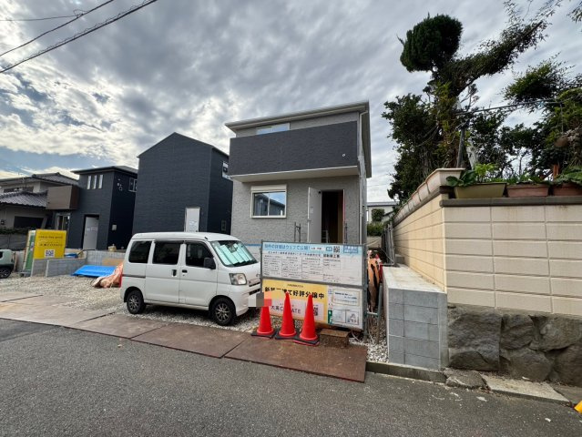 【前面道路含む現地写真】の画像